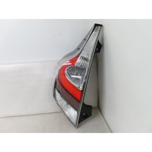 アクア DAA-NHP10 左テールランプ 81561-52E70 362807 : クラウン2号店