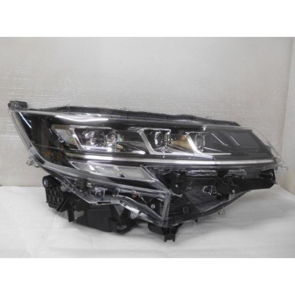 NOAH ノア 6AA-ZWR90W 右ヘッドランプ 81145-V1070 イチコ/IKI V1-2