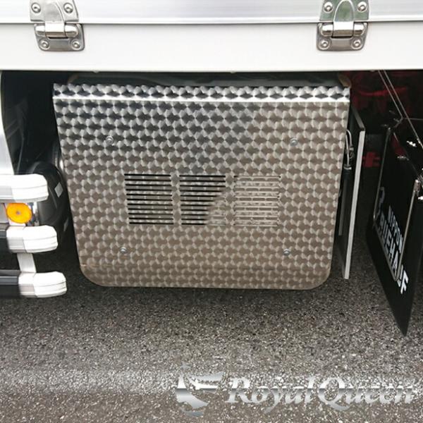 送料込！ 新車外し！ 17クオン パーフェクト クオン マフラーカバー 期間限定！20％オフ♪UD TRUCKS 17クオン/パーフェクトクオン 4軸用