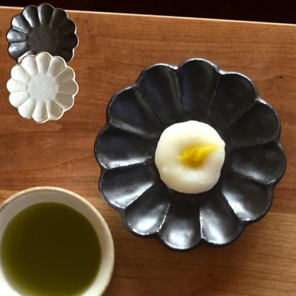 小皿 おしゃれ リンカ 四寸皿 白練 黒練 カネコ小兵 取皿 取り皿 お皿 皿 漬物皿 お菓子皿 食器 和食器 和風 日本製 国産 磁器 美濃焼 ギフト クッチーナ Buyee Buyee Japanese Proxy Service Buy From Japan Bot Online