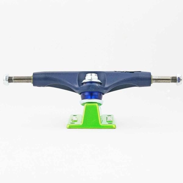 DELUXE サンダー 147 スケボー トラック ライト ノーザン