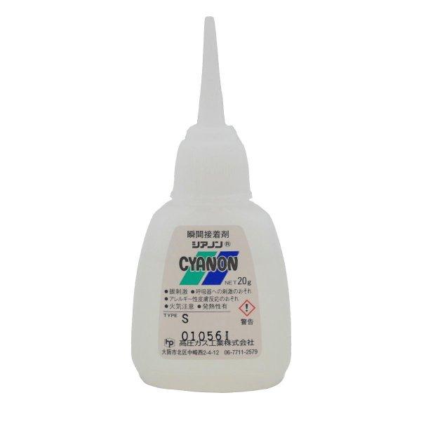 特徴粘度が低く、隙間にも流し込め容易に接着できます。硬化時間が早いため作業性がアップします。ケミカルウッドはもちろん、金属やプラスティックも接着可能です。20g入り