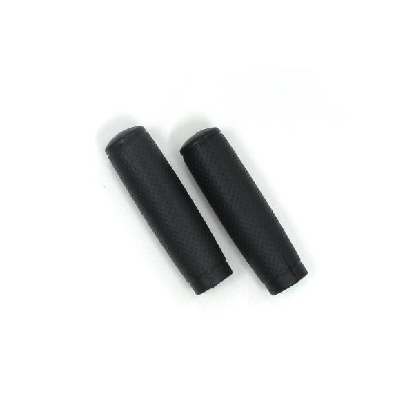 表面がゴルフボールのようなディンプルデザインのグリップ。滑りにくくグリップ力がアップ。ロング/ロングのセット。長さ：約106mm※デザイン・仕様などは予告なく変更・改良することがありますので、予めご了承ください。