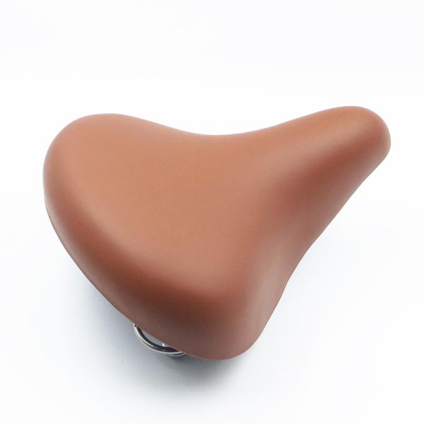 ソフトサドル。衝撃吸収スプリング付きで、お尻を衝撃から守ります。<br>