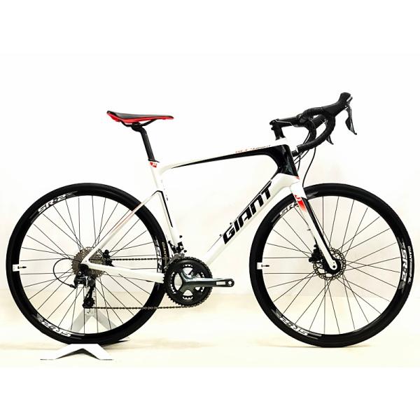 Giant Defy Advanced ロードバイク カーボン　アルテグラ 2022年モデルカーボンロードバイク最新在庫情報