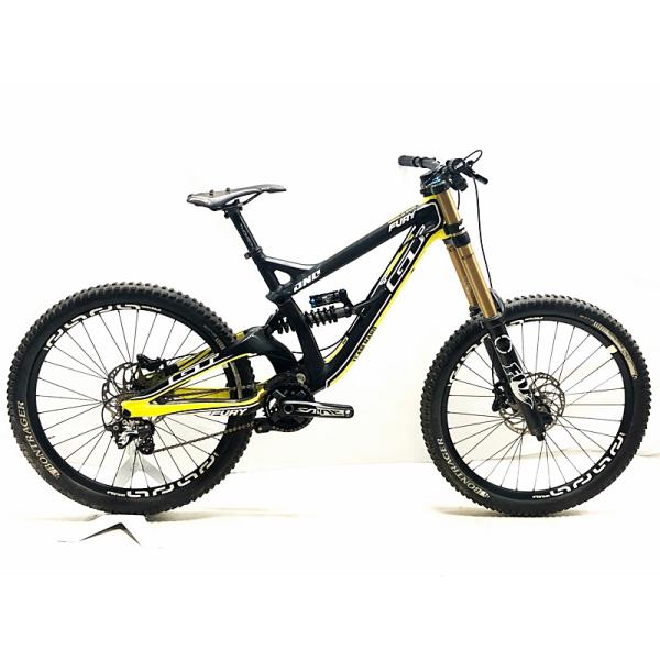 GTフューリーワールドカップ、MTBダウンヒルバイク、フルサス車
