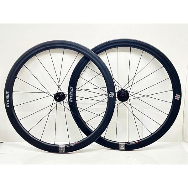 【大幅値下】GUSTO アタッキ 45mmカーボン 11速スプロケ付 ディスク用 大幅値下】GUSTO アタッキ 45mmカーボン 11速スプロケ付 ディスク用