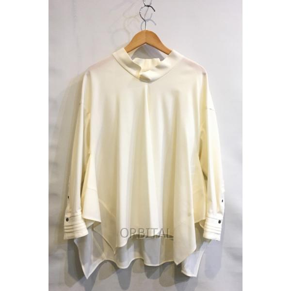 二子玉)ADORE アドーア 22AW ドライストレッチブラウス 定価26,400円 