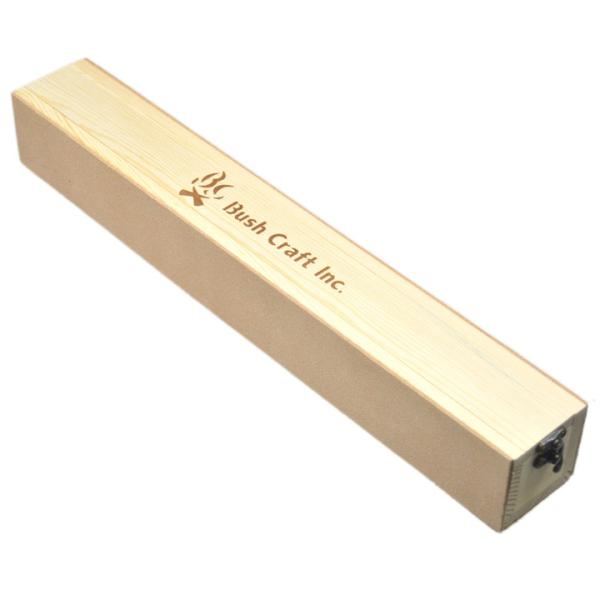 完全なオリジナル設計で開発されたストロップです。革面をトリプルにすることで、3色コンパウンドをお持ちのお客様に嬉しい設定になっております。これまでのストロップの常識を大きく凌駕するビッグサイズレザーとし、巨大なナイフや斧のストロッピングにも...