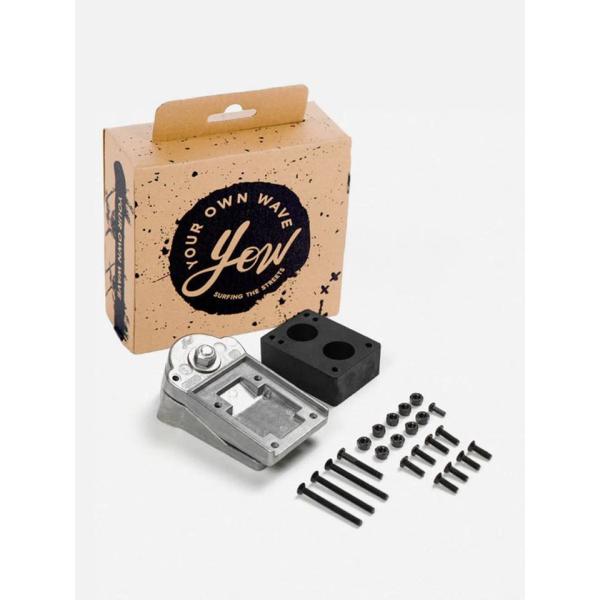 YOW SURF SKATEはスペイン発のストリートスタイルサーフスケートブランドです。YOW（Your Own Wave)の略であなただけの波をテーマに掲げ、いつどんな時でも「サーフィンをしたい！」と気持ちを叶えてくれます。YOW SUR...