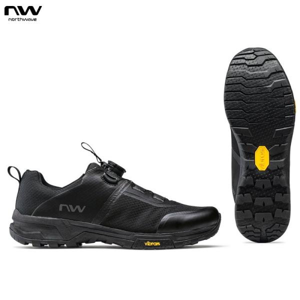 ・フラットなビブラム・ボルトソールは、安全性を重視した設計になっており、フラットペダルでのストロークを容易にします。・幅広のフロント部分とヒールゾーンの溝は、このソールがペダルのグリップ力を高め、あらゆる地形で機能することを意味します。・ミ...