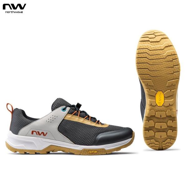 ・多目的フラットシューズ-FREELANDは、多用途性の代名詞です。スリムな体型を維持するために自転車を使う時も、街中のオフィスに通勤する時も、e-bikeで走り回る時も、Vibram Voltソールを備えたこのシューズは、遠出する時の完璧...