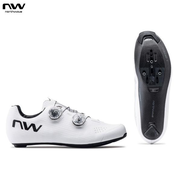 ・ソール 剛性指数15.0・100% UDカーボンを使用した パワーシェイプカーボン15ソールは、足のアーチ部分に独自の 土踏まずの部分に独自のパワーシェイプ?システムが採用されており、ライダーのパワーを無駄なく100％ペダルに伝えることが...