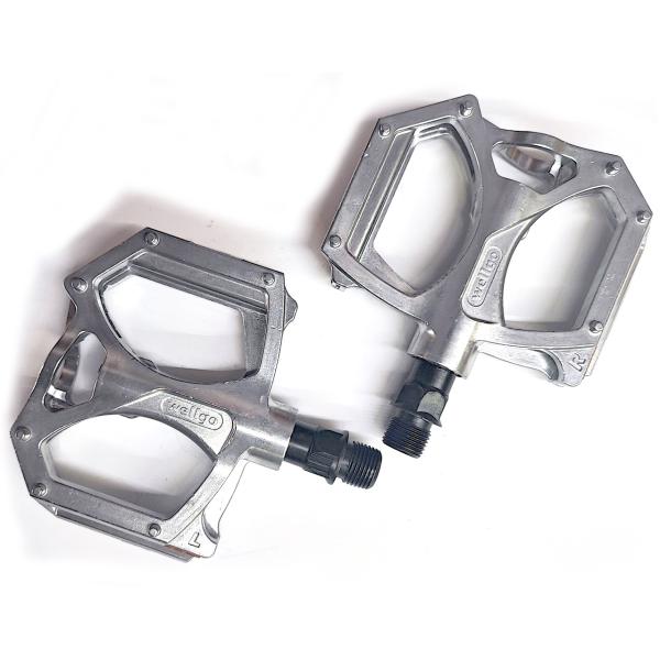 平行輸入品販売店よりチェック済み・簡易パッケージでの出荷となります。WELLGO (ウエルゴ)　軽量アルミ薄型ペダル：M195バイクを選ばない両面踏み仕様ロードバイク　マウンテンバイク　クロスバイクネジ外径: Φ14mm取付け使用スパナ径:...