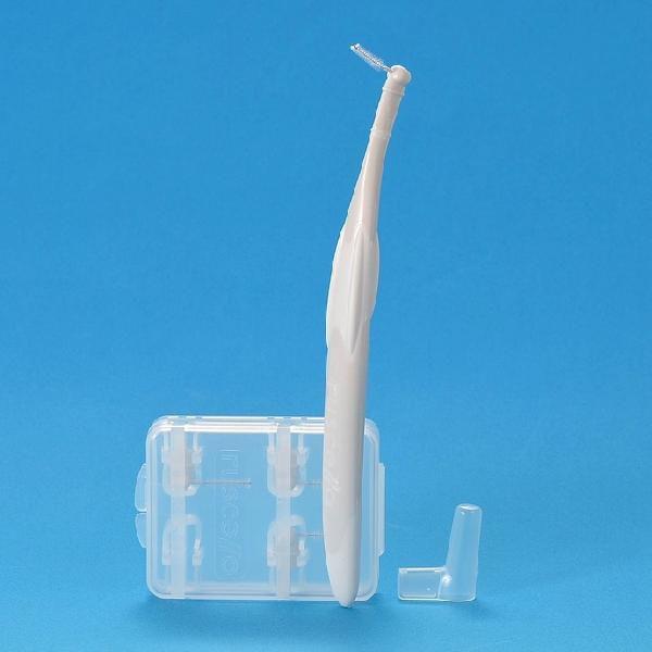 ヘッドの向きが変えられ、使いやすいアングルを選ぶことができます。ロングハンドル＆ロングネックにより、臼歯部へもアプローチしやすい歯間ブラシです。ロングハンドル＆ロングネックで持ちやすく、奥歯がしっかり磨けます。ハンドル部にはラバーを採用し、...