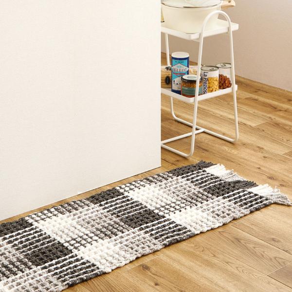 ※当商品は代金引換をご利用頂く事が出来ません。買い物かごのお支払方法にて代金引換をお選び頂かない様お願い申し上げます。ぽこぽこタッチの可愛いラグマット■コットンとポリエステルの良いとこどりな素材■縦型洗濯機で洗えるのでいつでも清潔を保てる■...