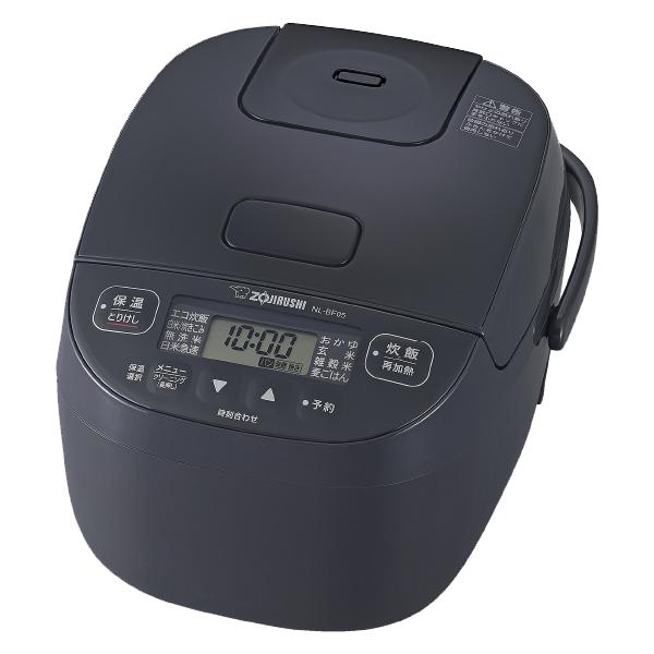 495W（最大電力）のハイパワーでふっくら炊き上げる。■大火力で炊くからふっくらおいしいハイパワー「495W(最大電力)」＋「全面加熱」■24時間おいしく保温できる「うるつや保温」■おいしく炊ける「無洗米」メニュー■食べやすく、おいしく炊け...