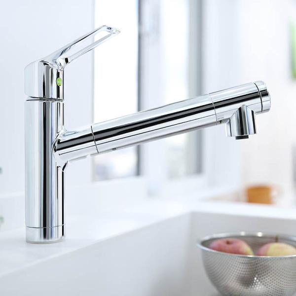 機能性とデザインを追求したスパウトイン(水栓に浄水カートリッジが内蔵された複合水栓)■安心の回転規制■便利なフロントレバー■引き出しホース■浄水カートリッジBSC05001付◇機能　浄水シャワー　　　：―　ハンドシャワー　　：●　タッチレス...