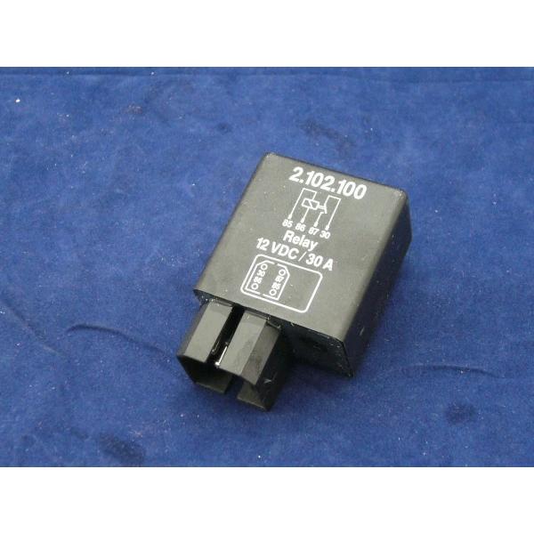 ボルボ（VOLVO） 純正品 フューエルインジェクションリレー 240 740