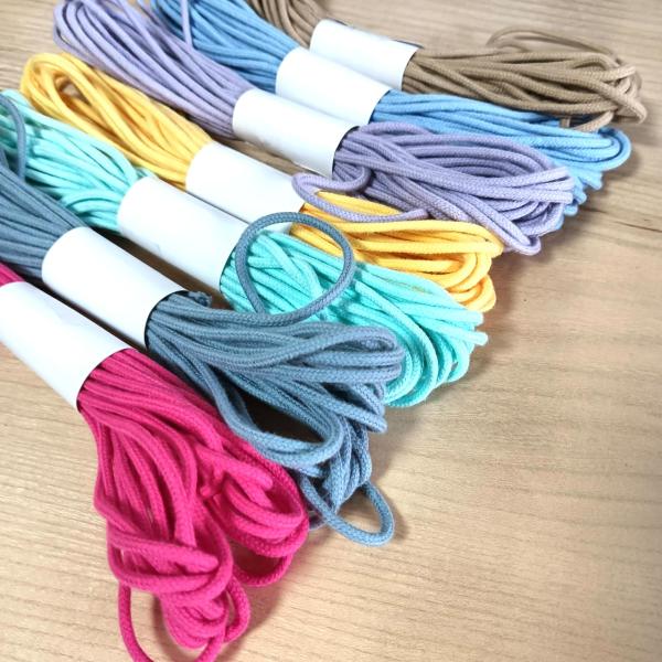 [Release date: November 12, 2025]素材：綿100％糸の太さ：３mm糸の長さ：約10m本商品は10mごとのカット販売となります。ただし、延長をご希望の場合はカットせずにまとめてお送りいたします。なお、ご注文が1...