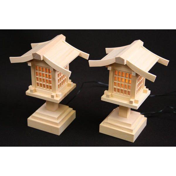 神棚 神具 木曽桧春日灯籠(灯篭):5号 1対入 : 大黒屋仏壇店 神棚 神具 木曽桧春日灯籠(灯篭):5号 1対入 : 大黒屋仏壇店