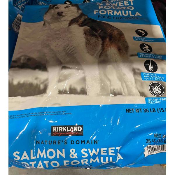 送料無料 コストコ #470974 カークランド KS ドッグフード　ネイチャーズドメイン　サーモン＆ポテト　15.87kg【Z】