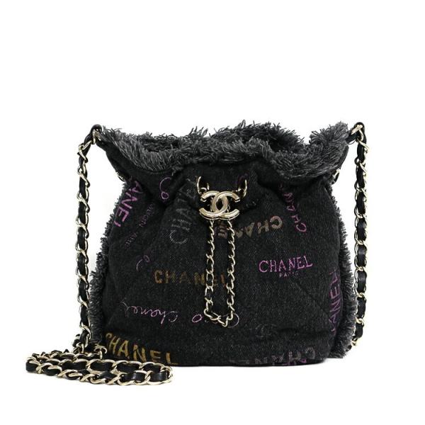 CHANEL シャネル【極美品】巾着 マトラッセ フリンジ チェーンショルダー マトラッセ シャネル ランダムロゴ チェーンショルダーバッグ フリンジ