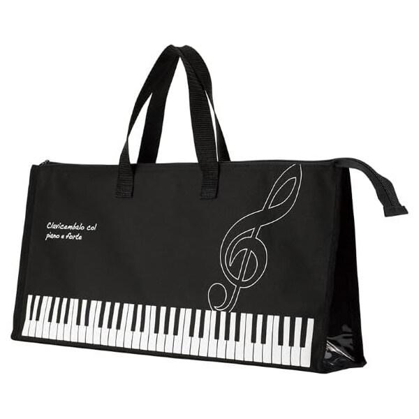 かわいいピアノのデザイン!鍵盤ハーモニカを収納できる「バッグ」です。小学校や音楽教室で、鍵盤ハーモニカを使うお子さまに!普通のカバンには入りにくい鍵盤ハーモニカ。かわいいデザインの専用バッグなら、きっとお子さまも喜んでくれるはず♪本体側面に...