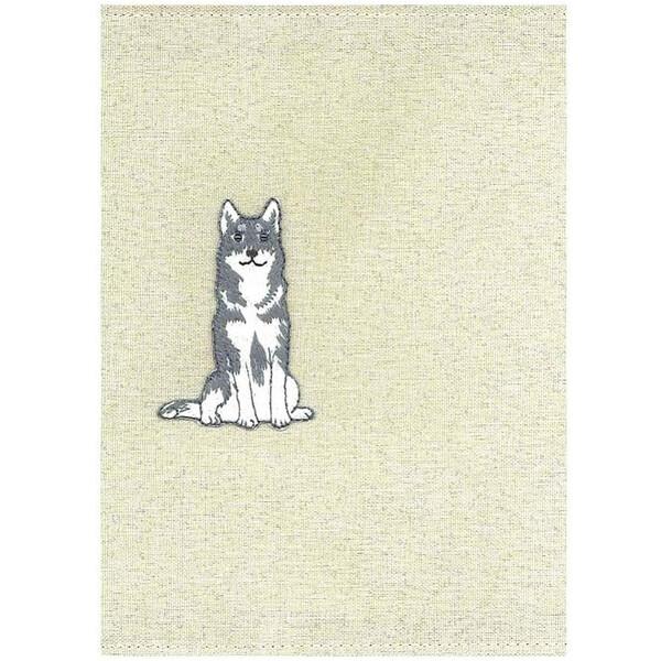 ポイント消化に最適リアルな表情がかわいいアニマル柄♪カラフルなファブリック×刺繍ワッペンが、あたたかみがある「ブックカバー」です。生地をしっかり加工しているので、張りのある丈夫な仕上がり。本の表紙を差し込むだけで、簡単に装着できます。読書と...