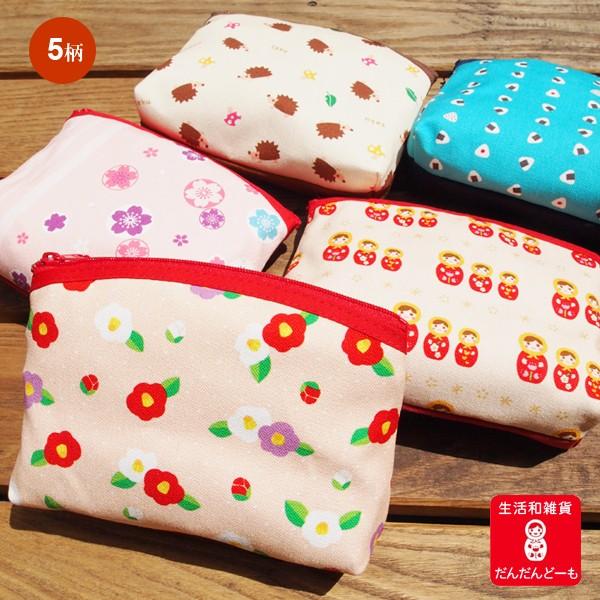 ＠home手ぬぐいで人気のキャラクー達が帆布のコスメポーチになりました。丈夫で使い込むほどになじんでいく帆布。今回はあえて薄めの11号の帆布でつくり使いやすさを重視しました。小ぶりではありますが、自立するポーチです。とても入れやすく置いてお...