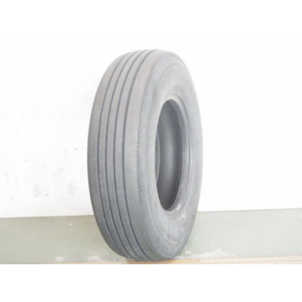 215/85R16 120/118L トーヨータイヤ TOYO TIRE 夏 Hyparadial M130 中古 8分山 1本のみ サマータイヤ 日本製 215/85/16 215/85-16 L20773