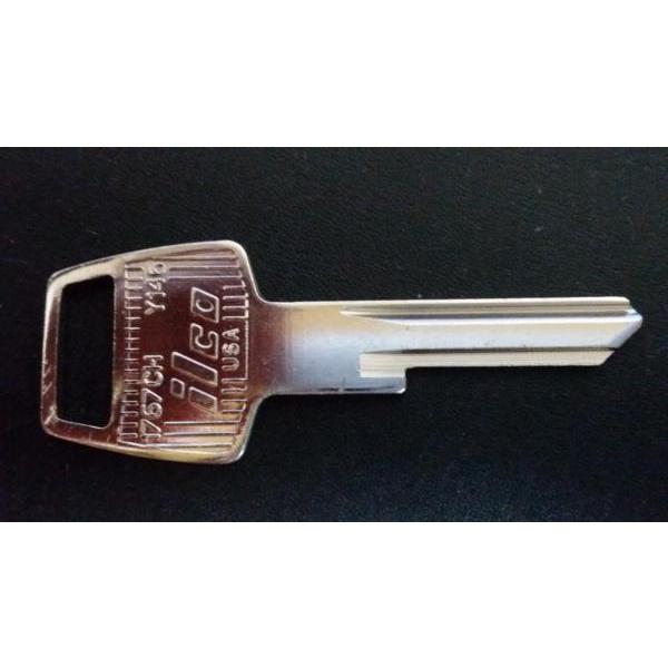古いクライスラー ダッジ プリマス ブランクキー 合鍵 y146 スペアキー かぎ カギ イグニッション ドアキー プリモス