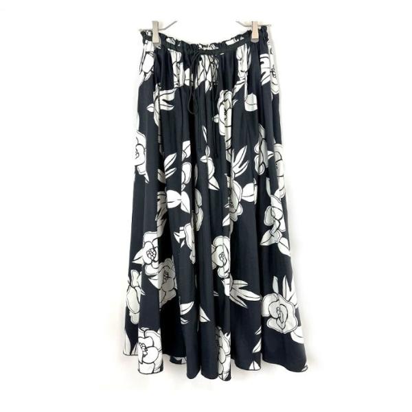 ドゥロワー Drawer ロングスカート フレア 花柄 モノトーン ブラック