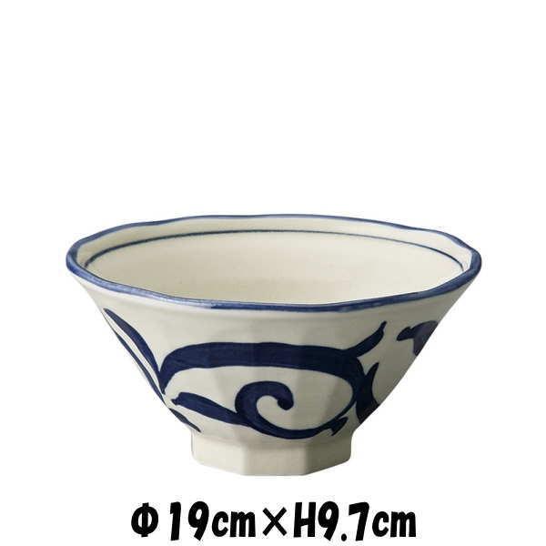 鉢 八角 丼 染付 草花文様 雷文 歪み 鉢 八角 丼 染付 草花文様 雷文 歪み - メルカリ