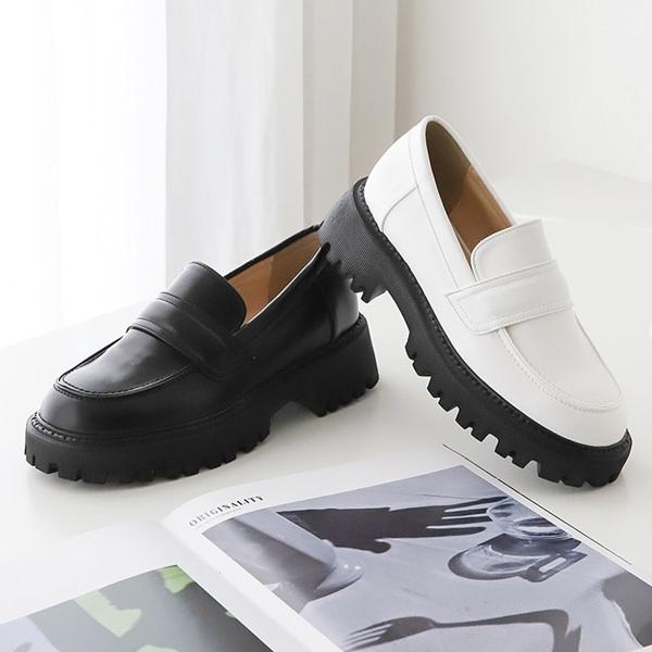 ローファー 厚底 トラックソール レディース 黒 白 ミドルヒール