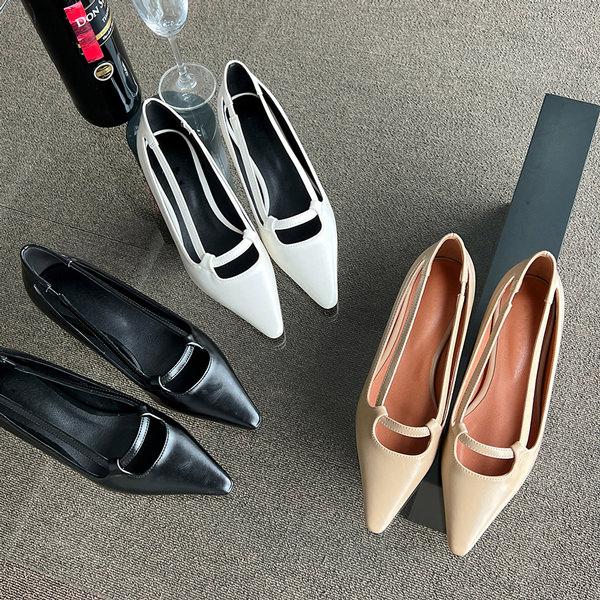 ルブタン　フラットシューズ　パンプス　ポイントトゥ　バレエシューズ　美品 バレエシューズ レディース ぺたんこ 靴 フラット パンプス