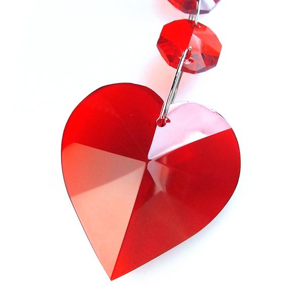 クリスタルカーテンやビーズカーテン、サンキャッチャーに最適なシャンデリアパーツです。お部屋や店頭のデコレーションアイテムに最適なアイテムを訳あってお安くご提供しています。ノークレーム、ノーリターンでお願い致します。●規格サイズ粒素材：ガラス...