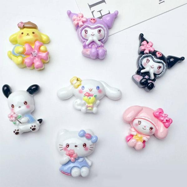 お花を持ったり付けたりしているかわいい動物たちの貼り付けプラパーツです！ネコやウサギなどで計7種類。みんなとってもかわいいです♪各パーツの裏は貼れるように平面になっています。各種類1つずつ、計7個の販売となります。【サイズ】約 縦20〜25...