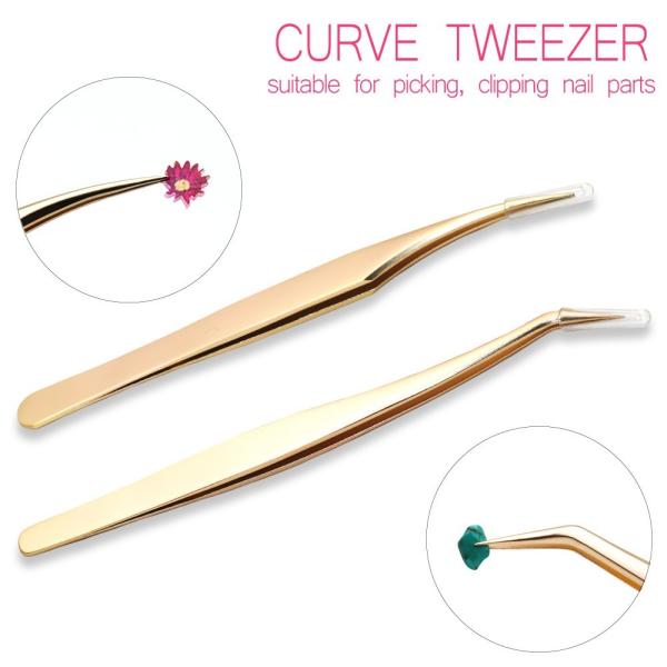 【特徴】  ・ラインストーンをつまんだり、デコ・ネイルアート等の細かい作業、つけまつ毛の取り扱いなど、多様な使い方のある便利なピンセットです！・高級感あるパーツゴールドカラー。・先端を細くすることでしっかり掴めて操作性抜群！・まつエクツール...