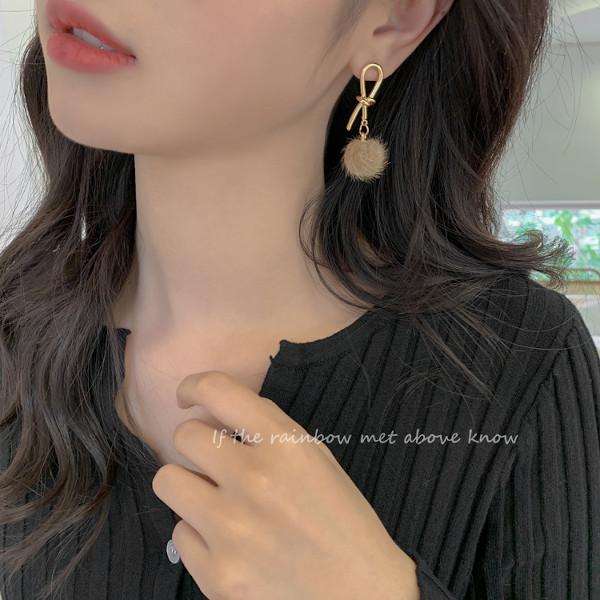 即納あり 結びモチーフ ミニファー ピアス 韓国系 ファッション レディース A1a2 韓国系ダンスウェアdecorative 通販 Yahoo ショッピング