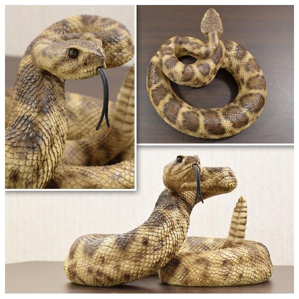 Rattlesnake 舌を出すリアルなガラガラヘビの置物 動物 へびの