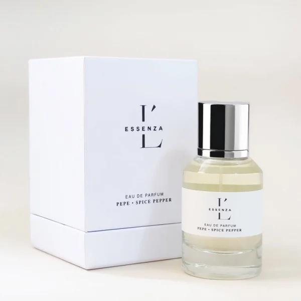 ブランド名が新しくリニューアル!!!ユーファーストのスパイセスブーケから エッセンツァ プルサンテのペペにブランドネームと商品名が変わりました。ネルギッシュでスパイシーな香りの後に爽やかさが残るペペレッドペッパーのスパーシーで爽やかな香りの...