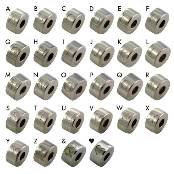 追加用 ビーズパーツ ナンバー イニシャル※商品へ取り付け希望の際は、必ず並び順を要望欄に記載ください。ビーズパーツ素材 SUS316Lゴールド色のみIP-GOLD COATING外径サイズ 3.5mm※こちらの商品はビーズパーツのみの販売...