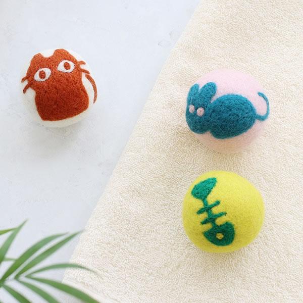 ウールドライヤーボール（3個セット）キャラクター：キャットライフ ネコ 猫 乾燥機に入れるだけ！洗濯物がふ〜んわり！静電気も防げます！丸くてかわいい！水分を吸い取るので時短に！繰り返し使えるから省エネに！環境にもやさしいドライボール♪乾燥機...