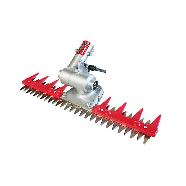 ＜商品概要＞●刃長400mm、刈り幅400mm●市販の刈払機に取付可能●角度上下自由自在60度●掃除機をかけるように地面を滑らす●飛散・跳ね返りを抑える上下刃往復式取付条件　エンジン排気量23〜27cc、充電式36V以上、ポール外径　直径2...