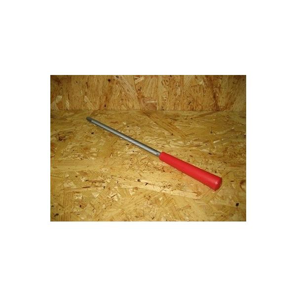 JykkスノースクートのSAS採用モデルにストロングターンキットを取り付けるためフレーム側の穴を拡大（６mm→８mm）するためのやすりです。これを使うと誰にでも簡単に加工できます。