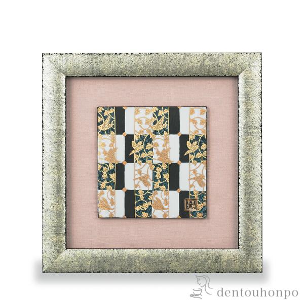 国宝「風神雷神図屏風」高精細レプリカと書家・岡西佑奈氏の新作の共演