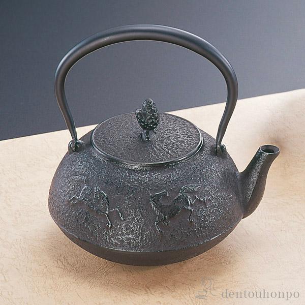 岩鋳（IWACHU） 鉄瓶 馬肌 黒焼付 14型 1500ml（1.5L） ( 岩鋳 南部