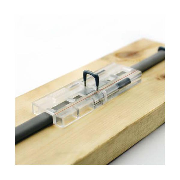 打てルンです ST-Uカワグチ 絶縁ステップル用工具の打てルンです。この工具を使用するとステップル打ちが簡単にきれいに行えるようになります。