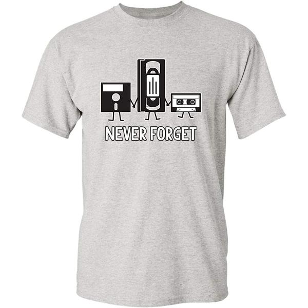 EMPiRE Tシャツとカセットテープ EMPiRE Tシャツとカセットテープ